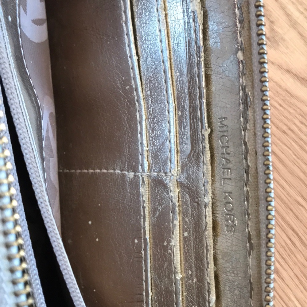 Wallet - Picture 3 of 6